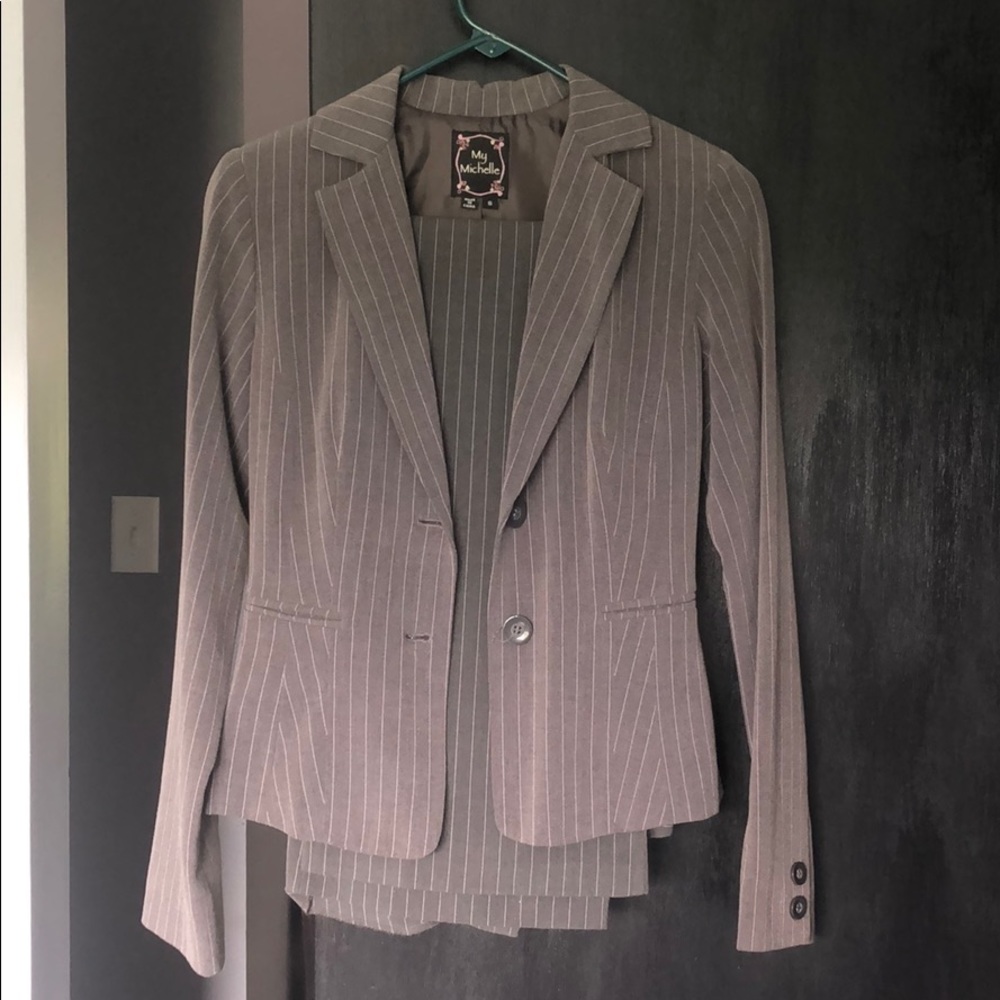 Pant suit